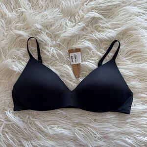 Skims Wireless Form Push Up Plunge Bra Onyx Size 38B